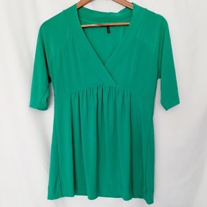 Daisy Fuentes Empire Waist Top